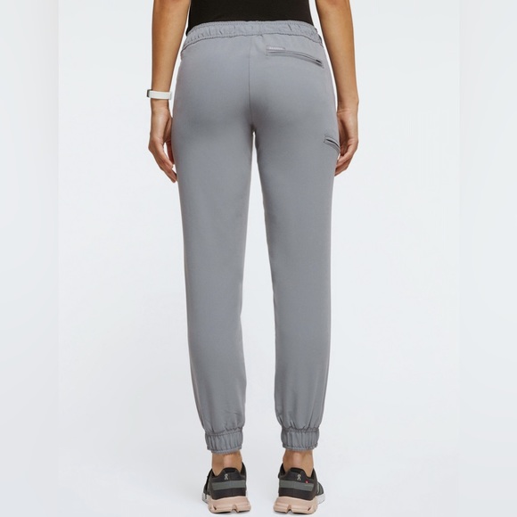 Jaanuu| Scrub Sets - Picture 4 of 5